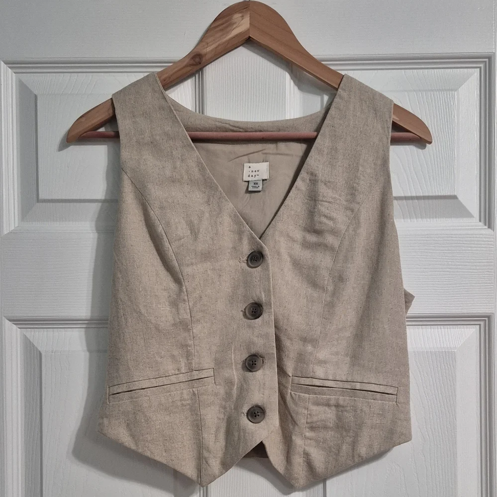 a new day Linen Blend Tan V-Neck Vest, NWOT - Picture 1 of 7